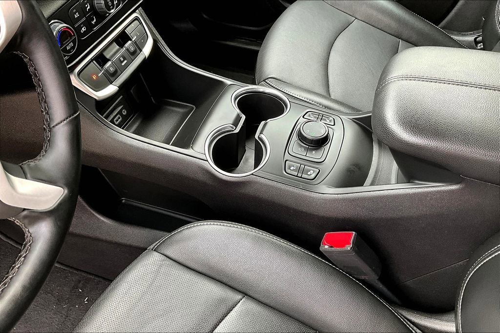 Certified 2024 GMC Terrain SLT image 17