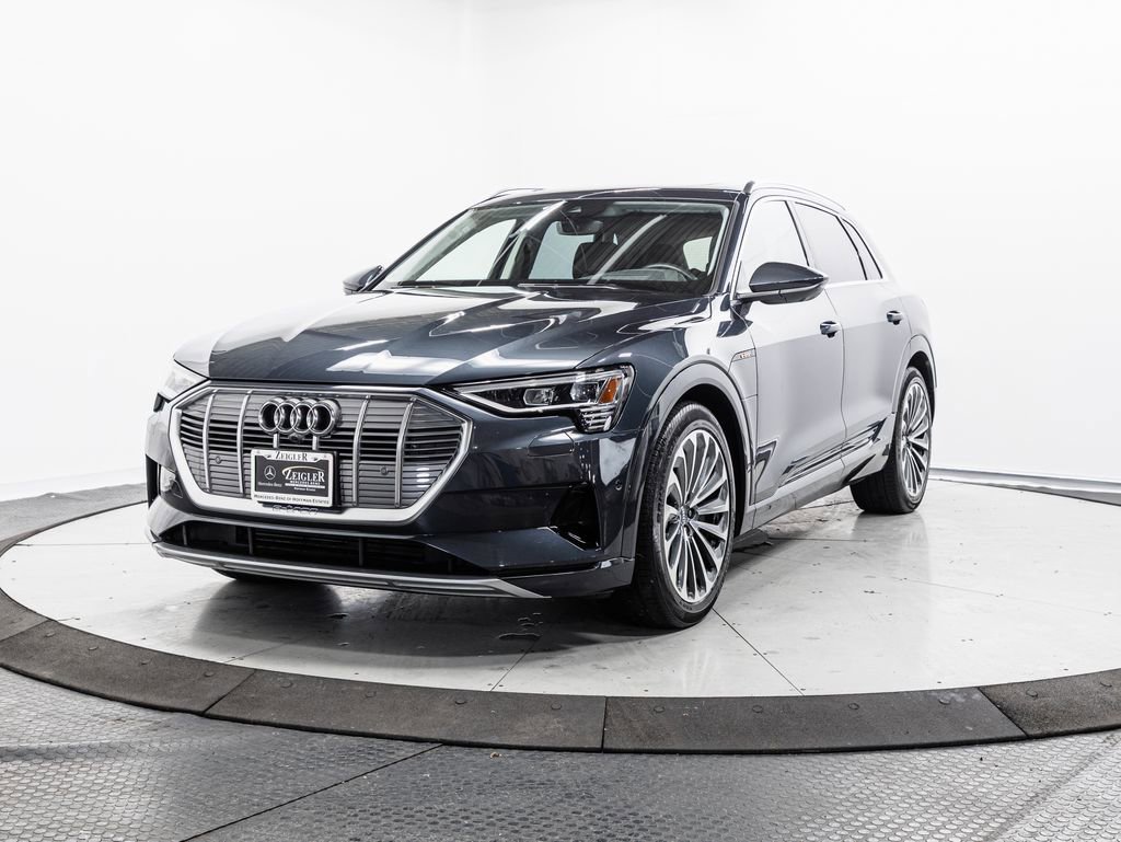 Used 2019 Audi e-tron Prestige image 3
