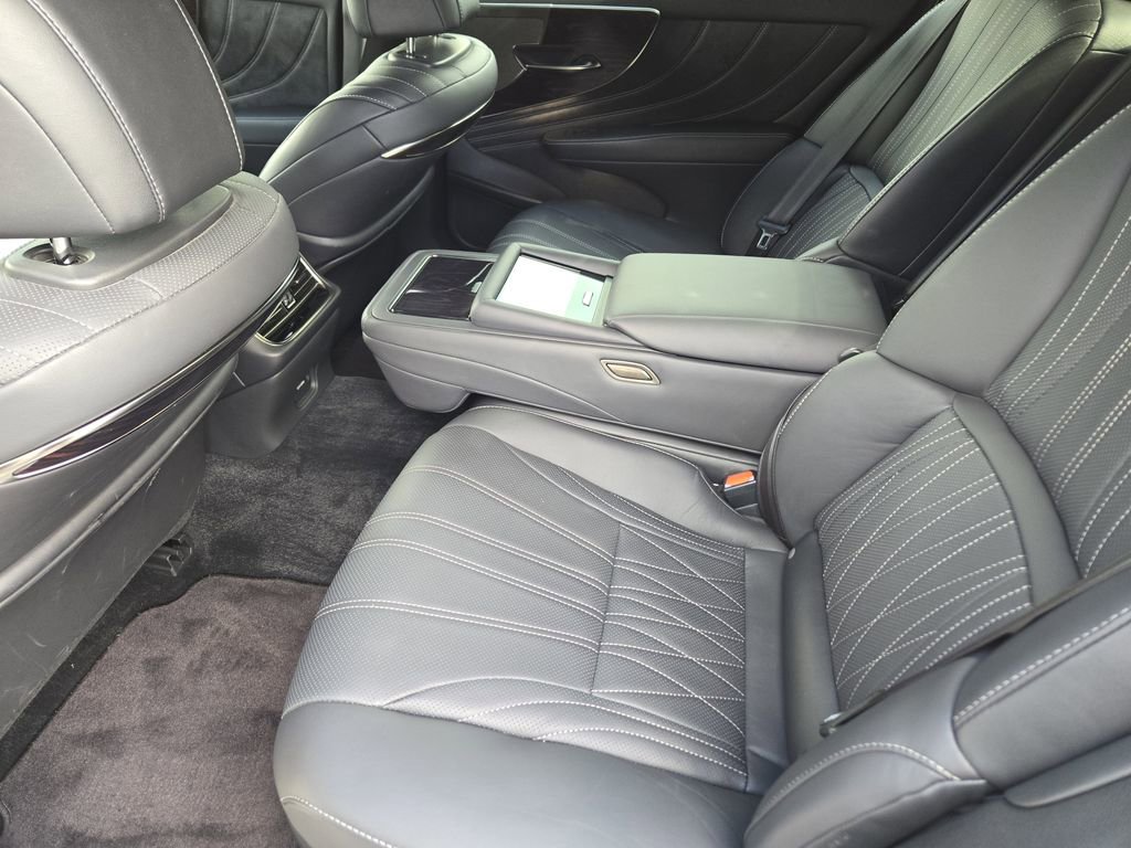 Certified 2022 Lexus LS 500 w/ Luxury Package RWD image 30