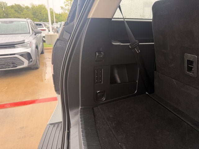 Used 2024 Ford Expedition XLT RWD image 26