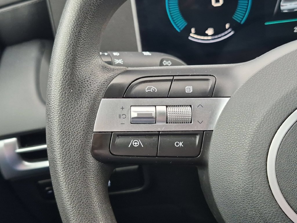 Used 2025 Hyundai Santa Cruz SEL FWD image 21
