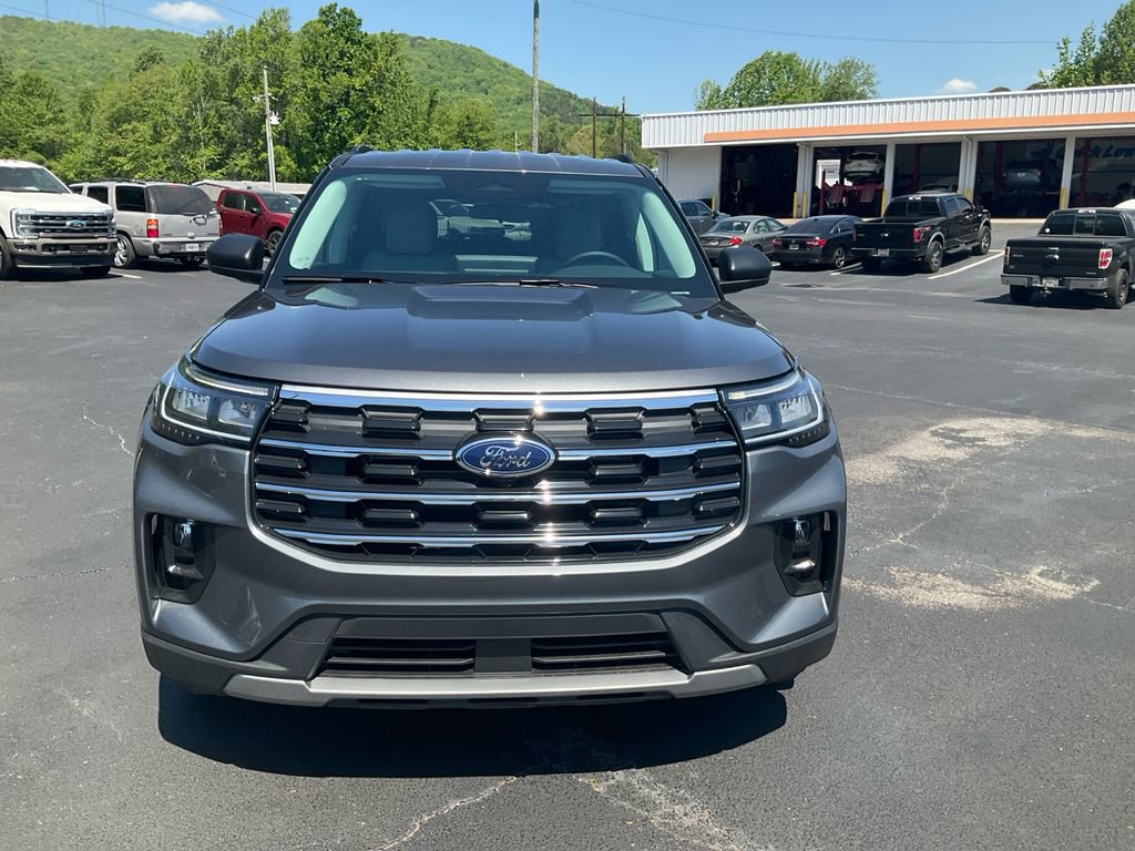 New 2026 Ford Explorer Active w/ Active Comfort Package RWD video 2