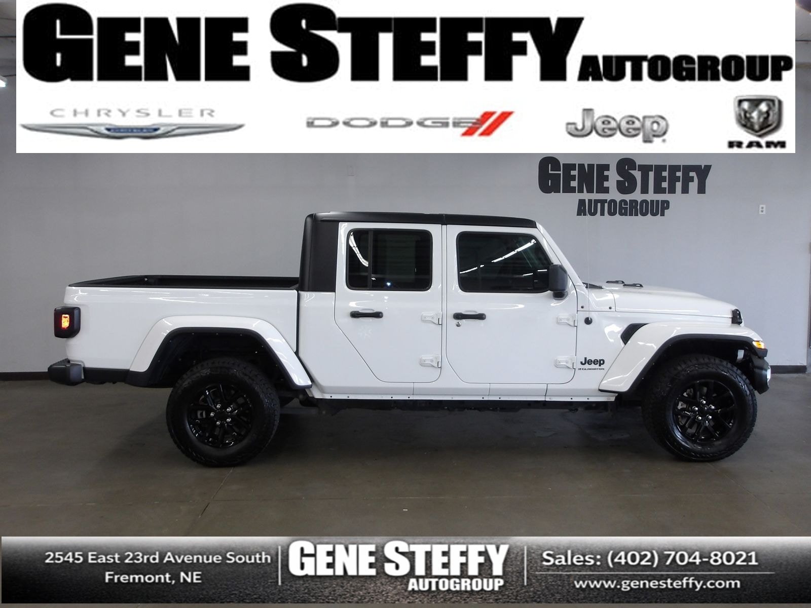 Used 2023 Jeep Gladiator Sport AWD/4WD image 1