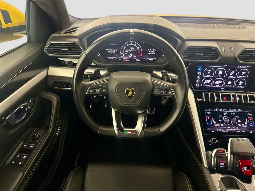 Used 2022 Lamborghini Urus image 24