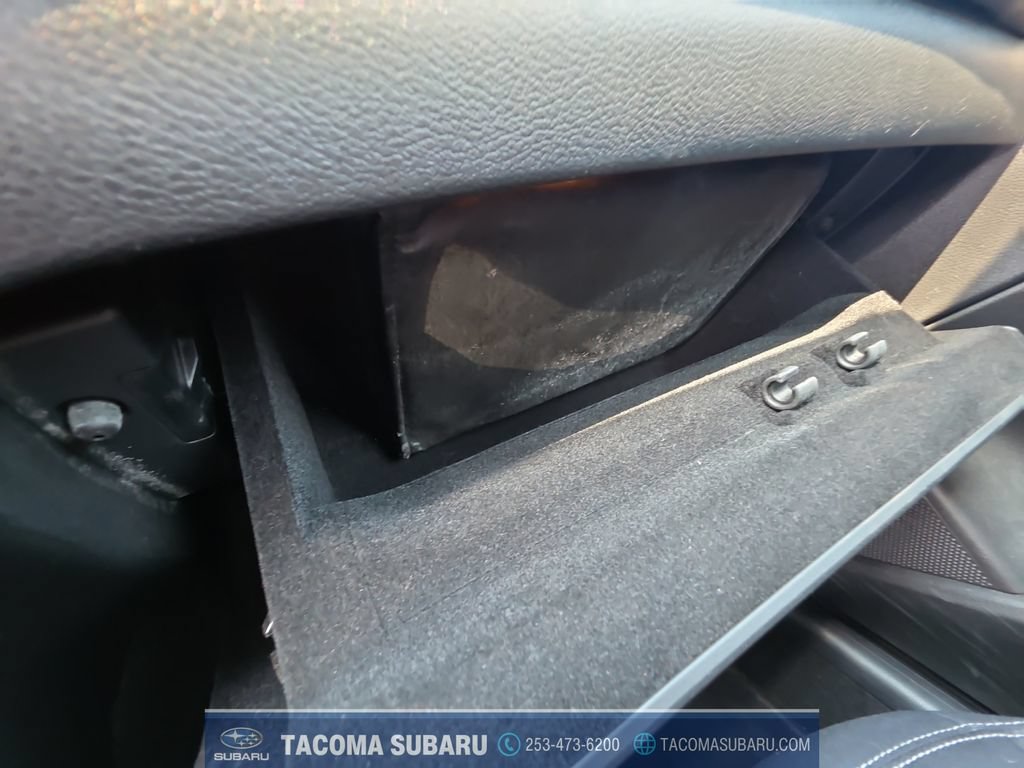 Used 2017 INFINITI QX30 FWD image 22