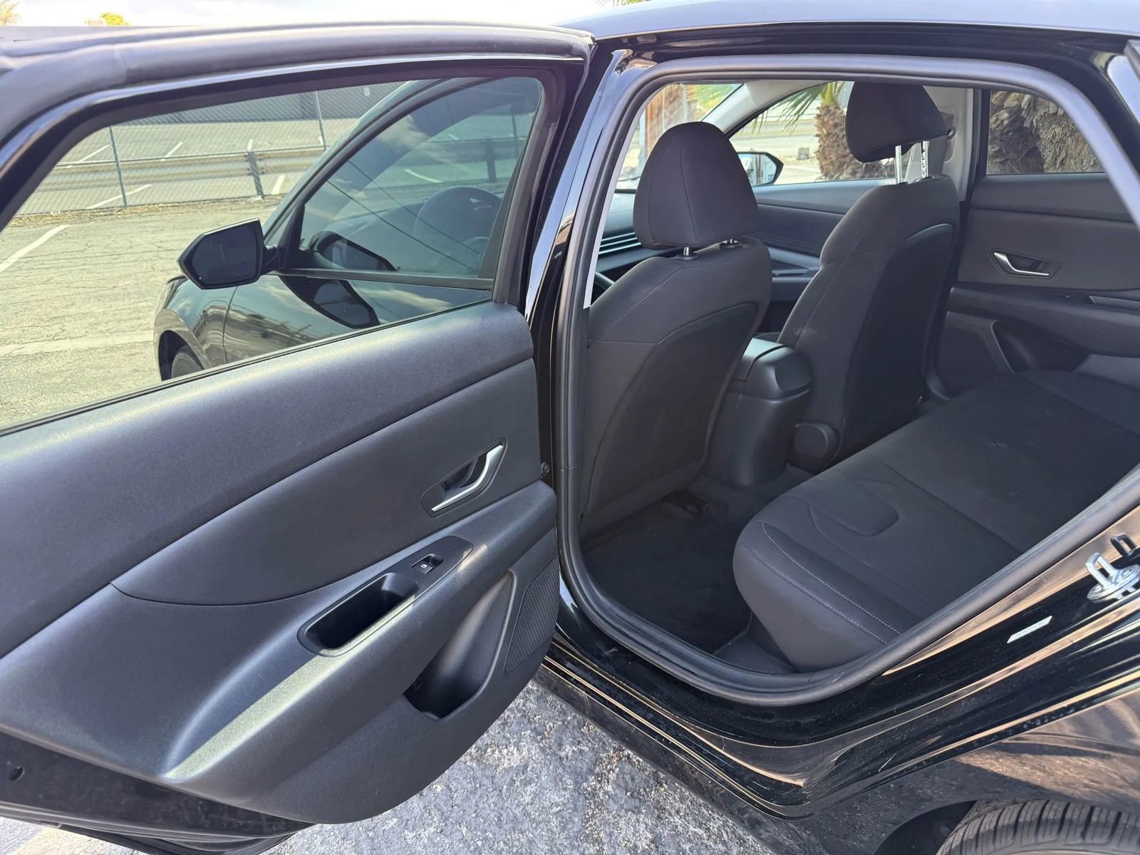 Used 2023 Hyundai Elantra Blue image 14