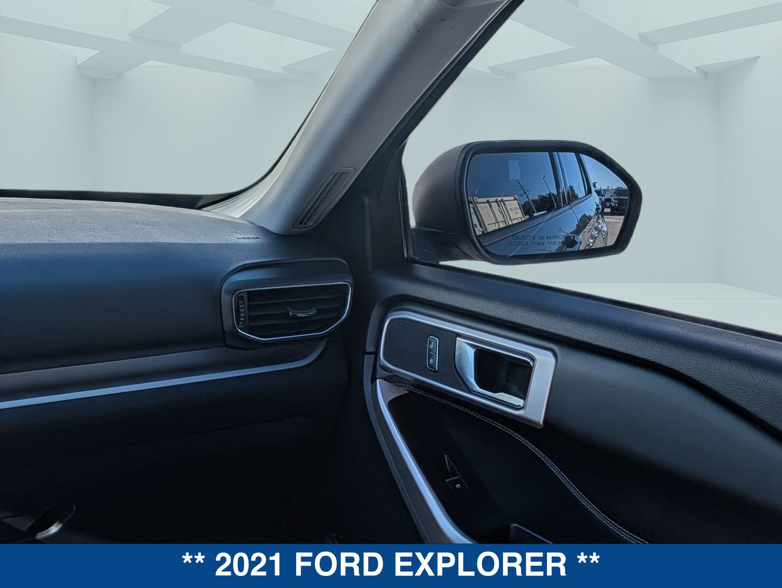 Certified 2021 Ford Explorer XLT w/ Equipment Group 202A AWD/4WD image 19