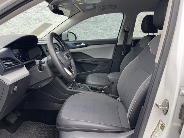 Used 2023 Volkswagen Taos SE image 4