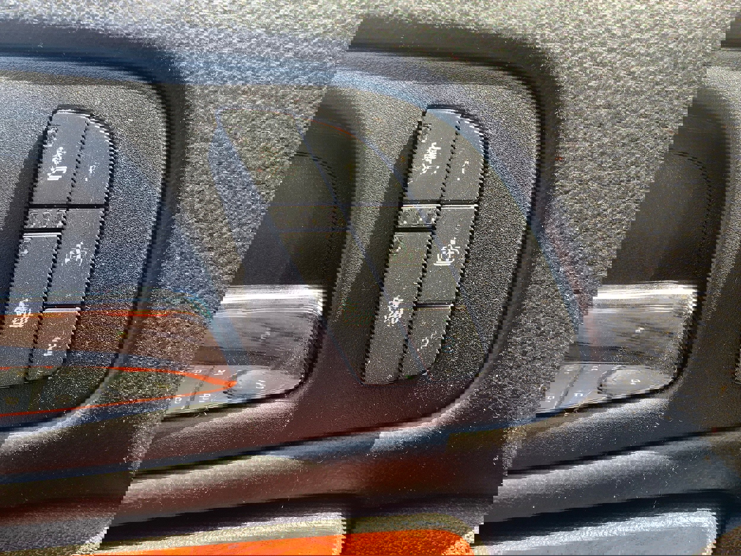 Used 2013 GMC Yukon SLT image 24