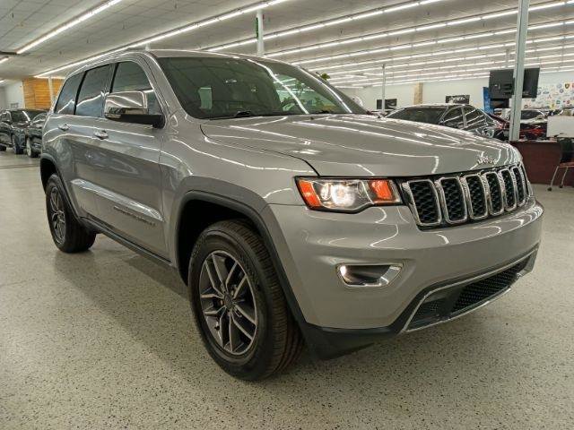 Used 2019 Jeep Grand Cherokee Limited AWD/4WD image 4