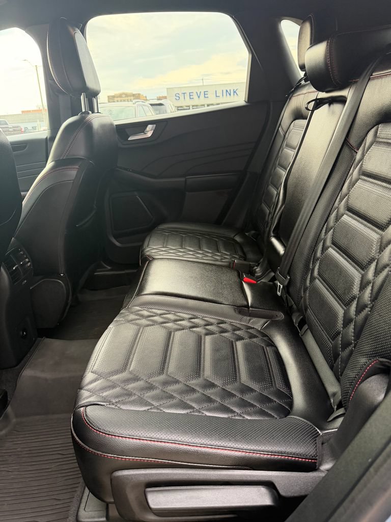 Used 2023 Ford Escape ST-Line Elite w/ Premium Technology Package AWD/4WD image 17