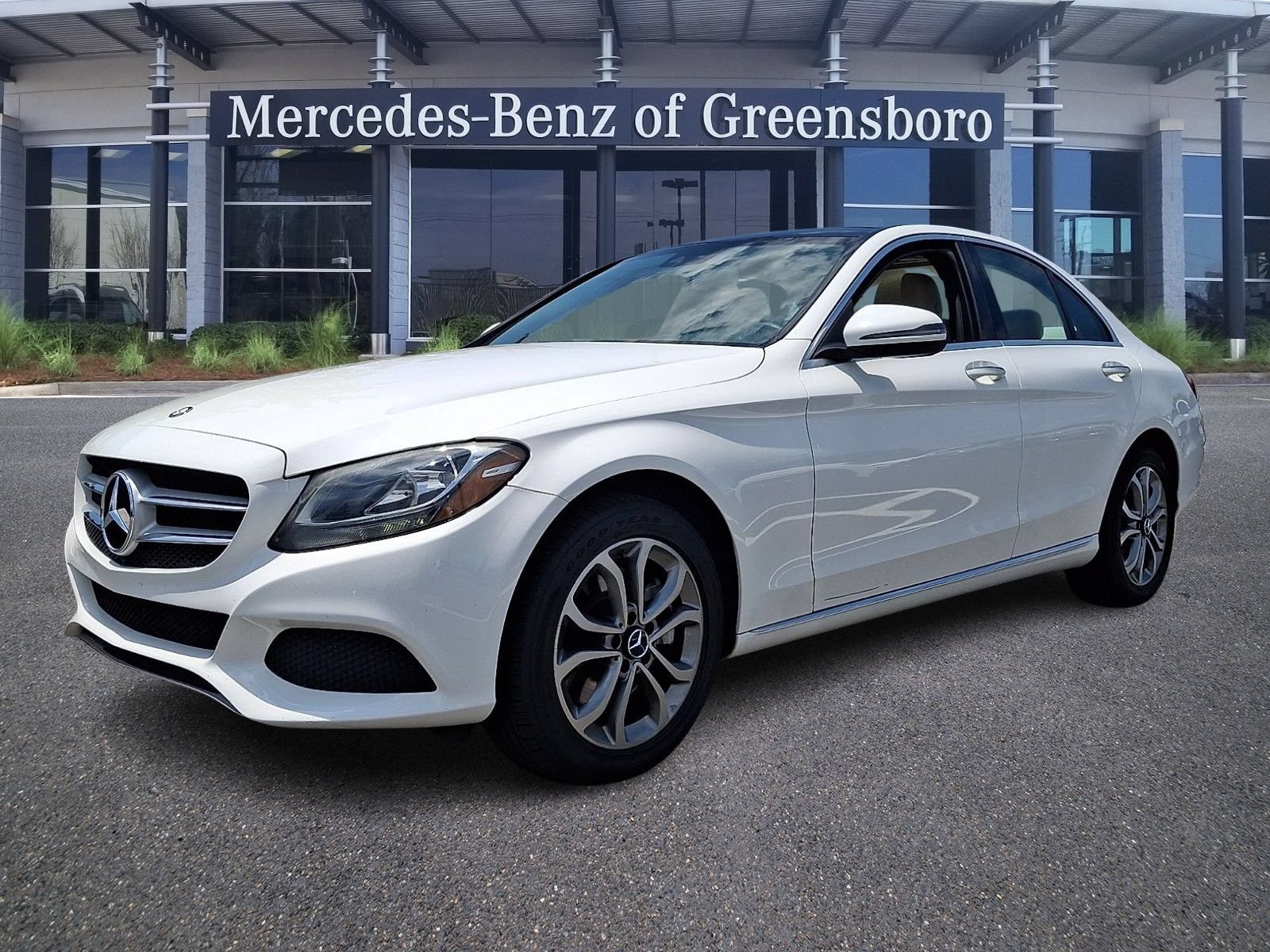 Used 2016 Mercedes-Benz C 300 4MATIC Sedan image 3