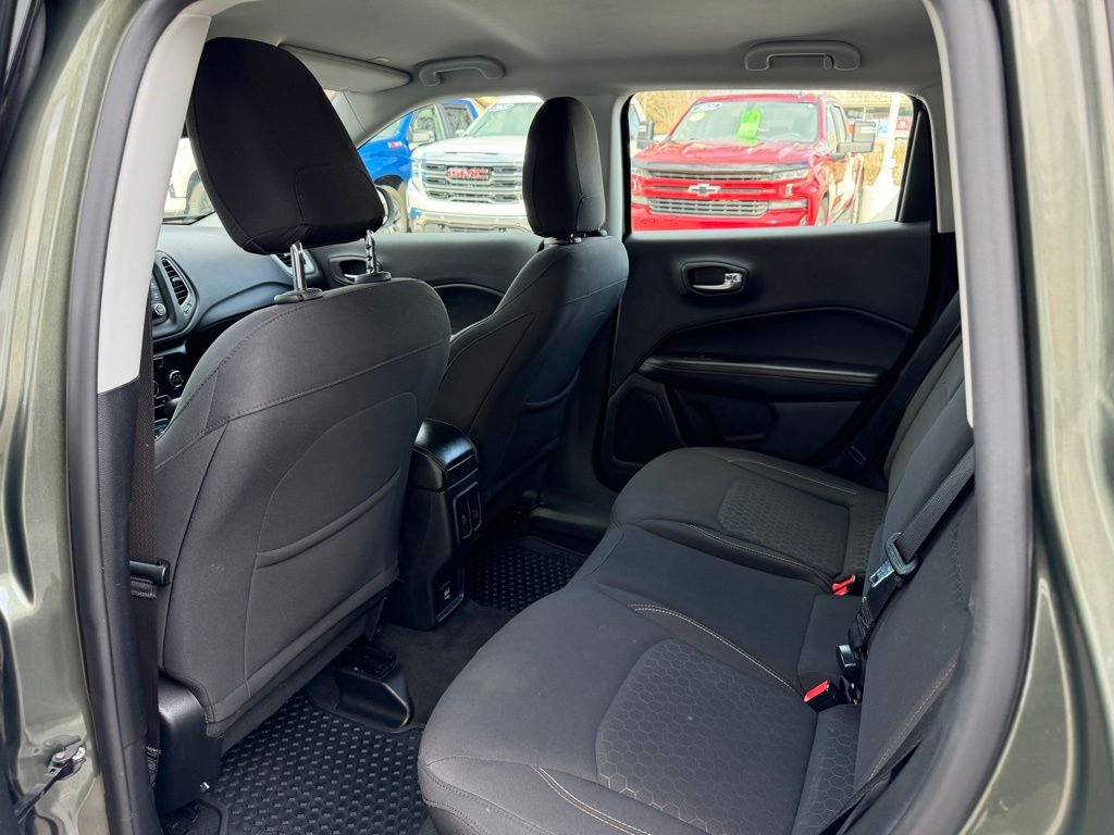 Used 2017 Jeep Compass Sport w/ Cold Weather Group image 11