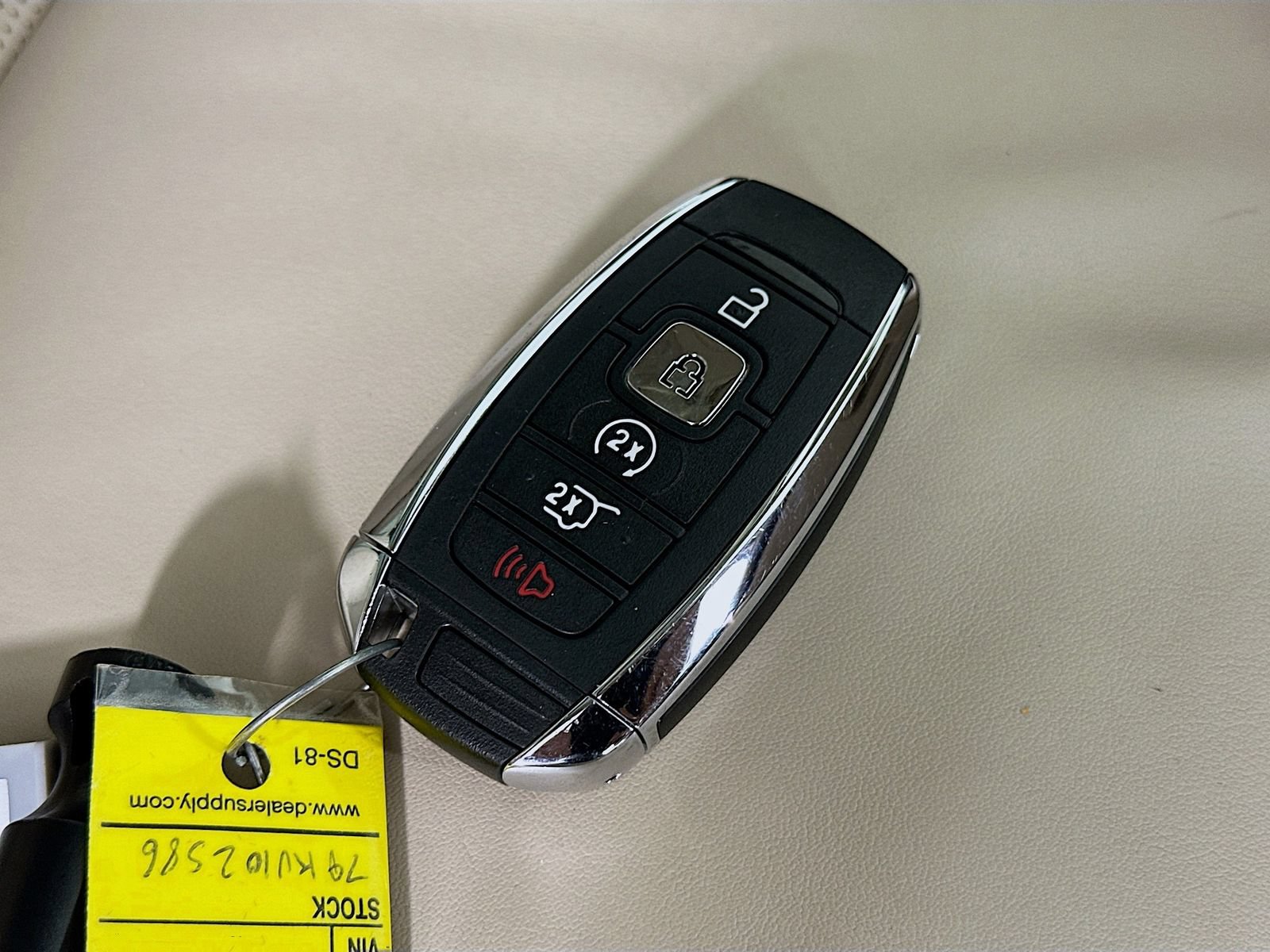 Used 2019 Lincoln MKC Select w/ Select Plus Package AWD/4WD image 46