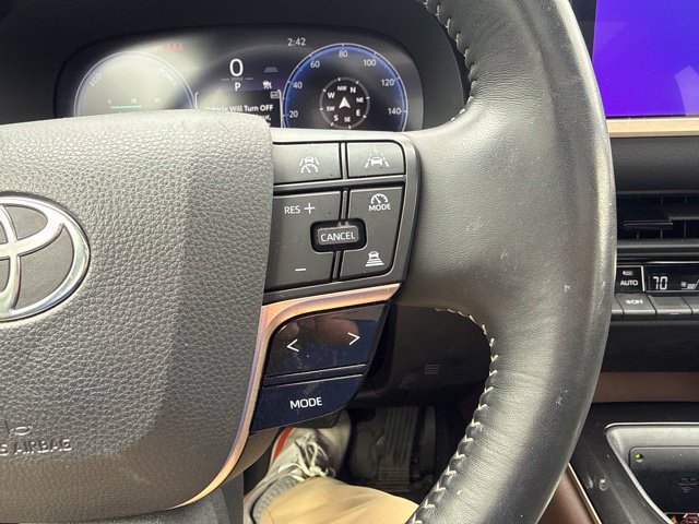 Used 2024 Toyota Crown AWD/4WD image 21