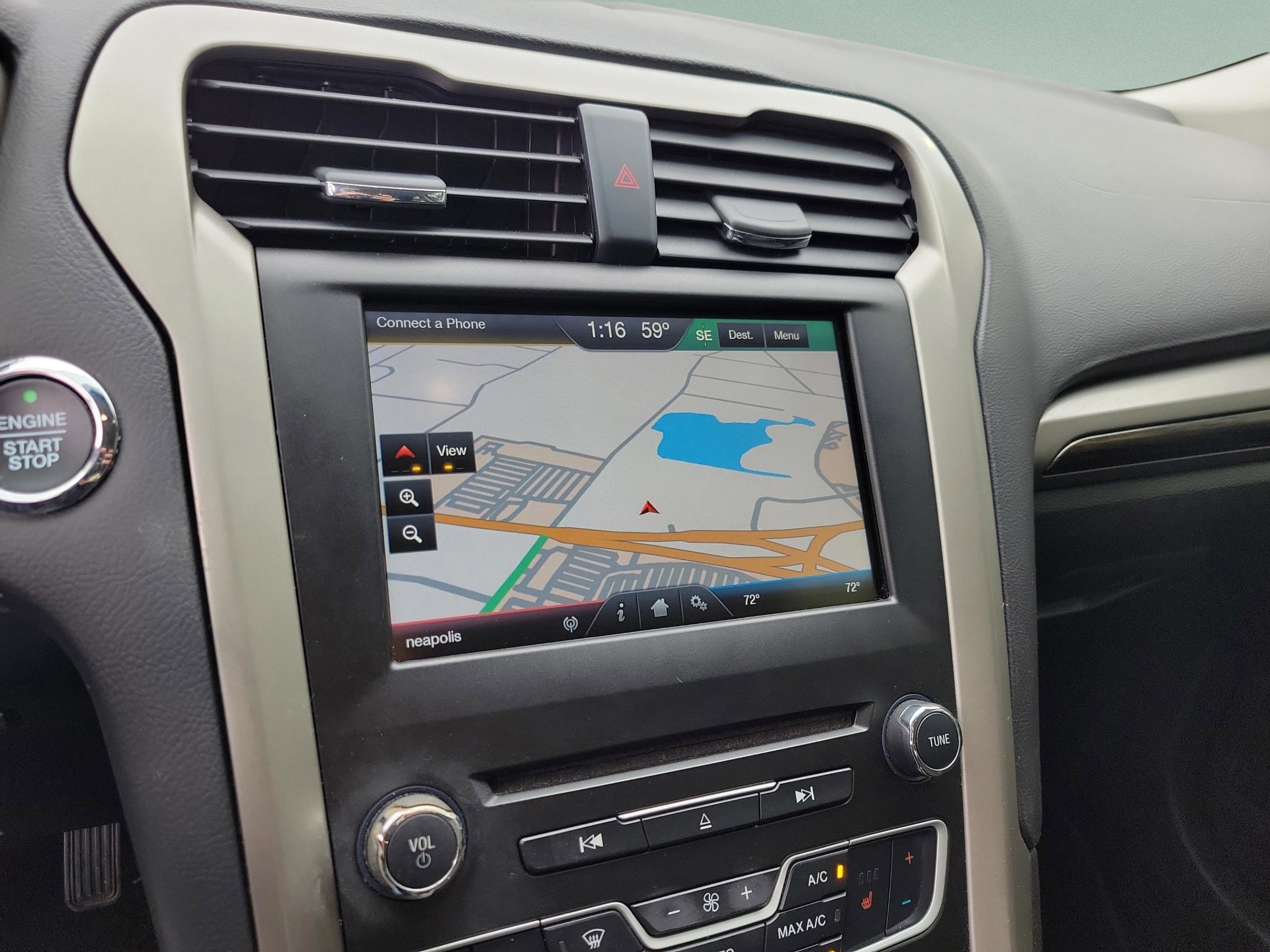 Used 2016 Ford Fusion SE w/ Equipment Group 202A FWD image 16