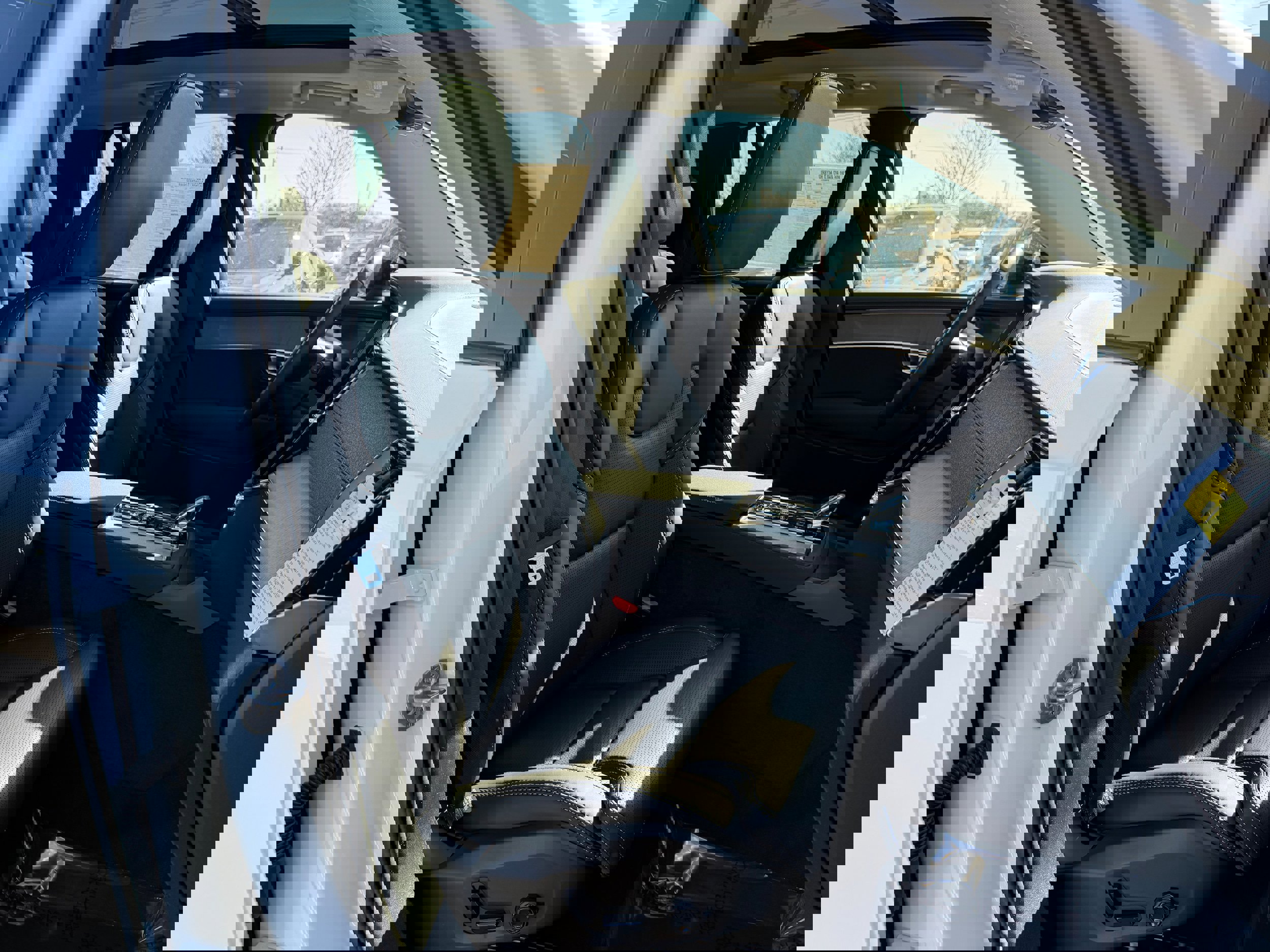 New 2026 Volvo XC90 B6 Ultra image 8