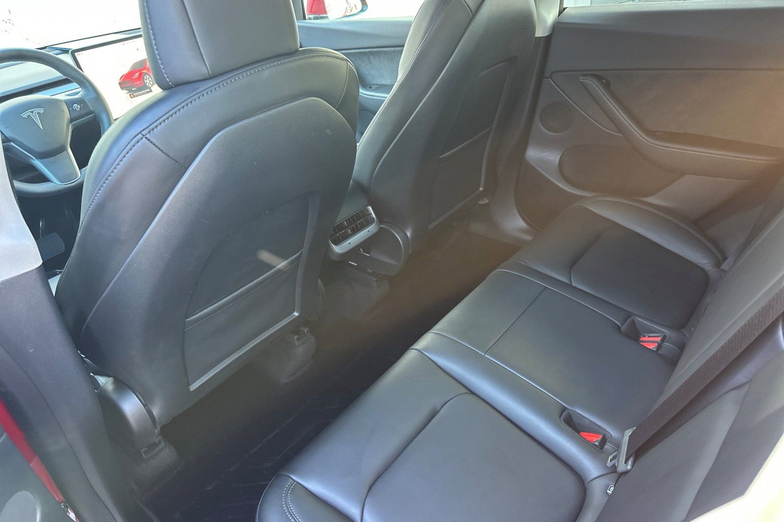 Used 2022 Tesla Model Y Long Range image 13