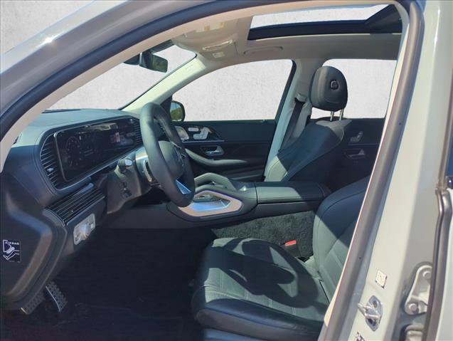 Used 2024 Mercedes-Benz GLS 450 4MATIC image 19