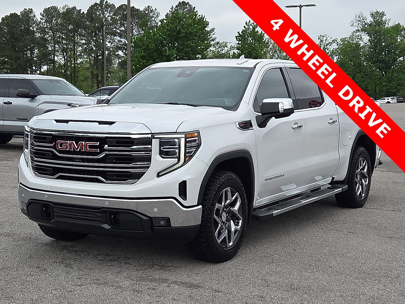 Used 2023 GMC Sierra 1500 SLT w/ SLT Premium Plus Package AWD/4WD image 2
