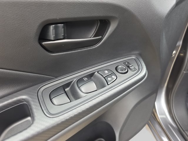 Used 2025 Nissan Versa S w/ Trunk Package FWD image 27
