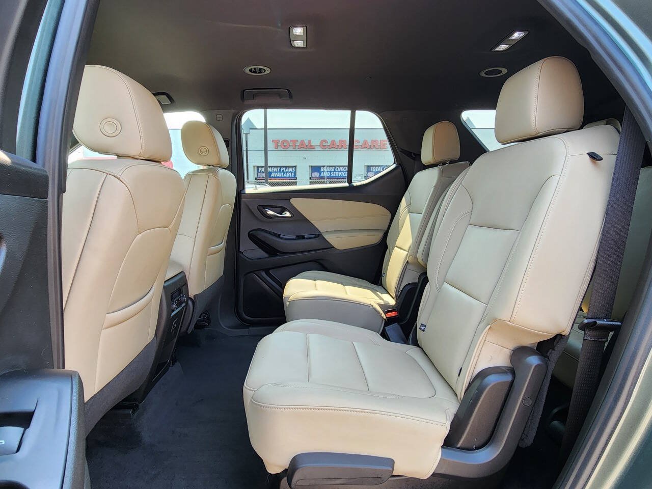 Used 2023 Chevrolet Traverse LT w/ LPO, Floor Liner Package AWD/4WD image 13