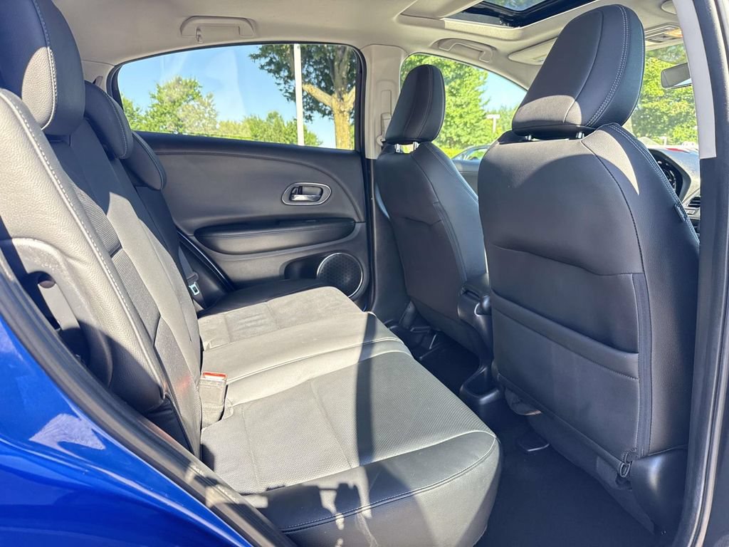 Used 2020 Honda HR-V Touring image 22