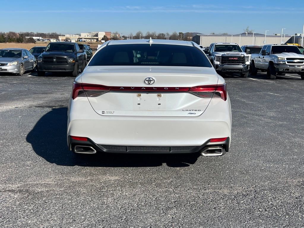 Used 2021 Toyota Avalon Limited image 6