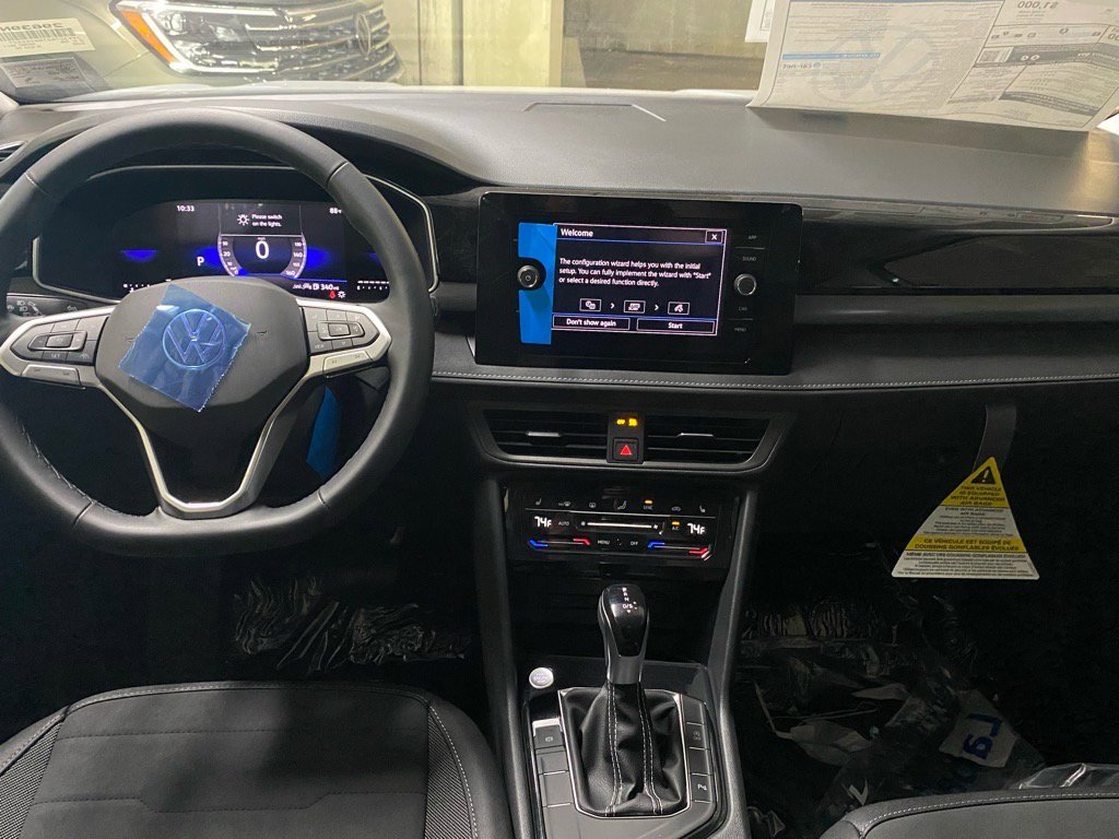 New 2025 Volkswagen Taos SE image 8