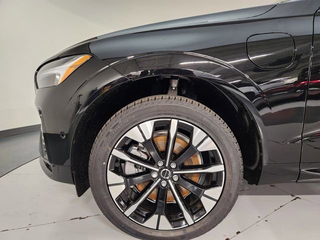 New 2026 Volvo XC60 T8 Plus w/ Protection Package Premier AWD/4WD image 11