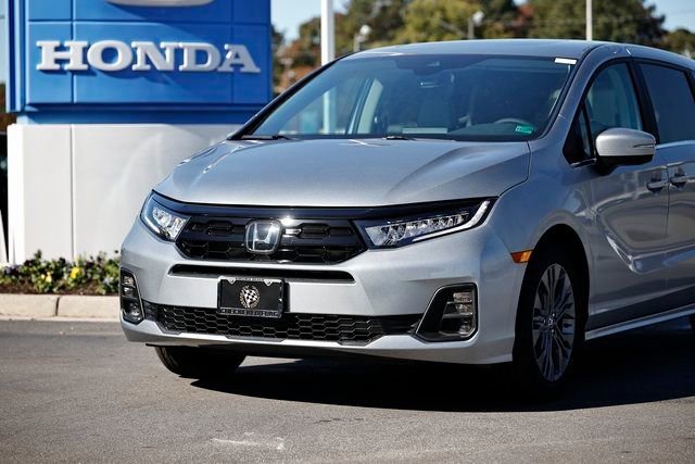 New 2026 Honda Odyssey Touring image 2