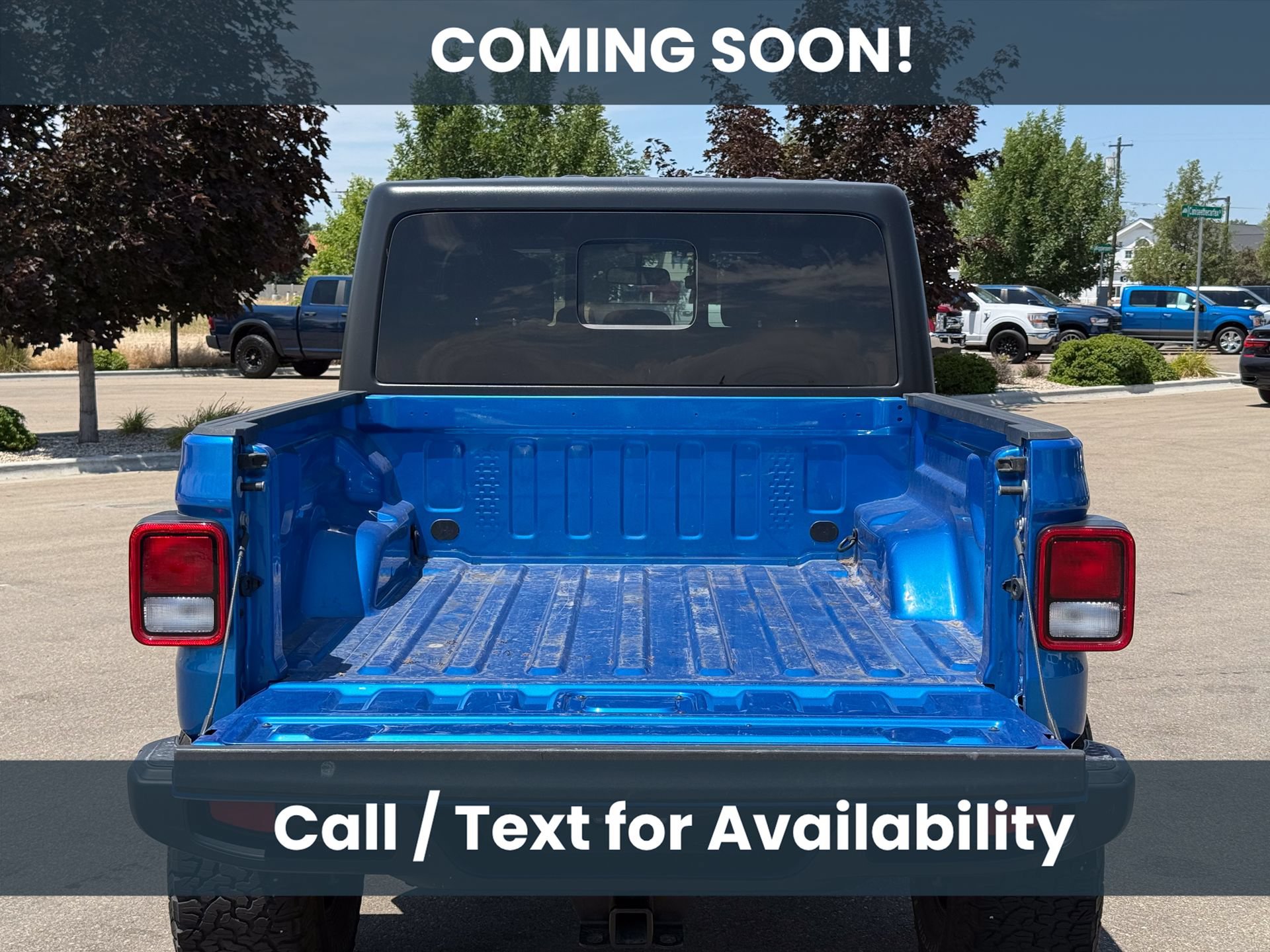 Used 2023 Jeep Gladiator Sport AWD/4WD image 5