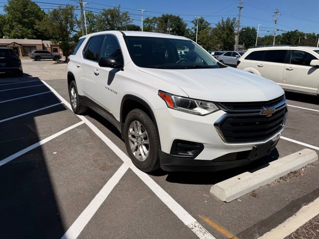 Used 2019 Chevrolet Traverse LS w/ LPO, Floor Liner Package AWD/4WD image 2