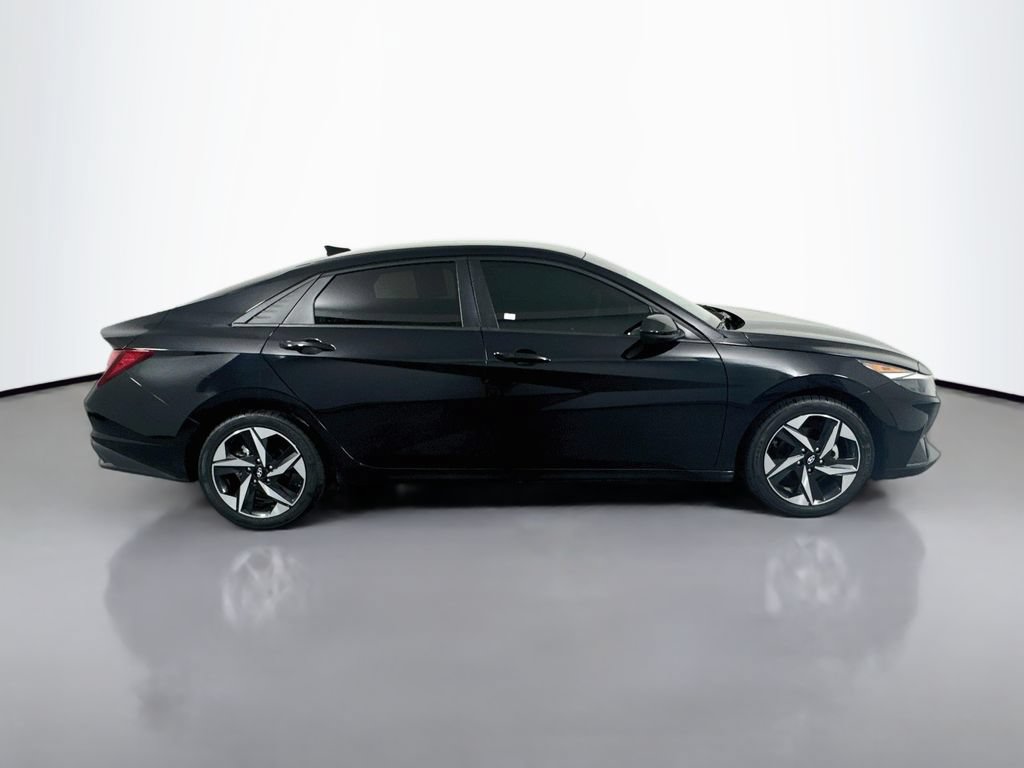 Certified 2023 Hyundai Elantra SEL w/ Convenience Package FWD image 4