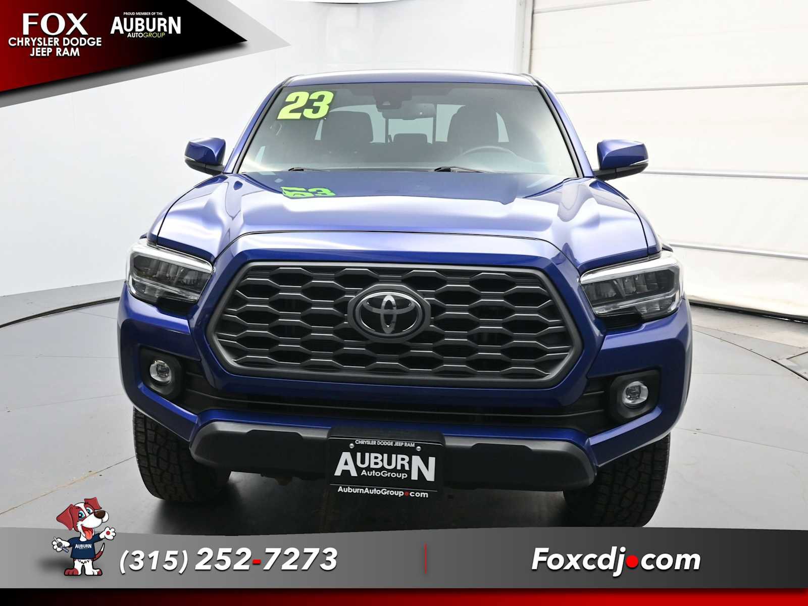 Used 2023 Toyota Tacoma TRD Off-Road AWD/4WD image 3