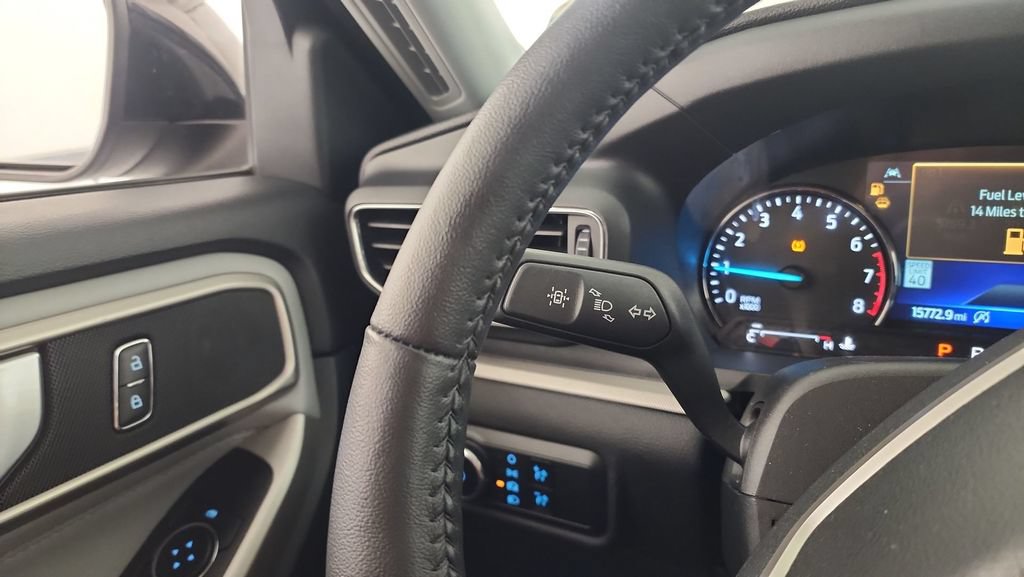 Used 2024 Ford Explorer XLT w/ Equipment Group 202A AWD/4WD image 20