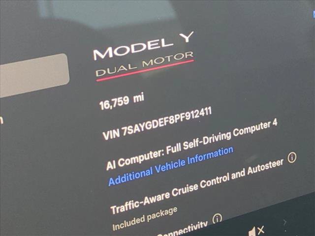 Used 2023 Tesla Model Y Performance AWD/4WD image 11
