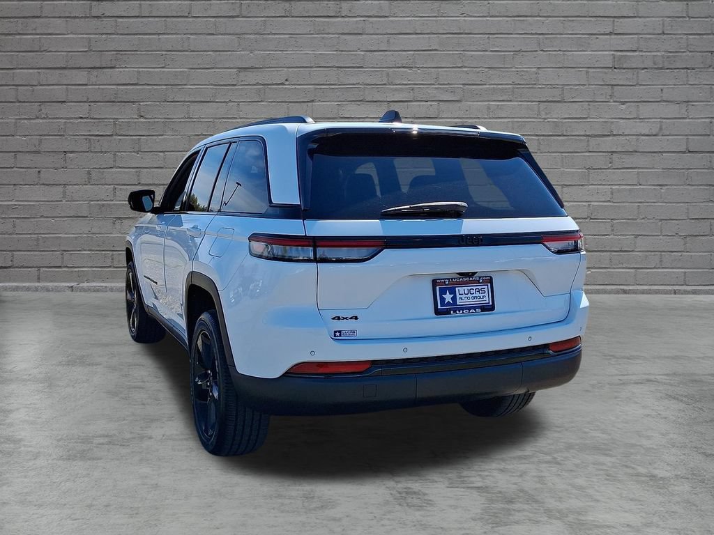 Used 2023 Jeep Grand Cherokee Altitude AWD/4WD image 9