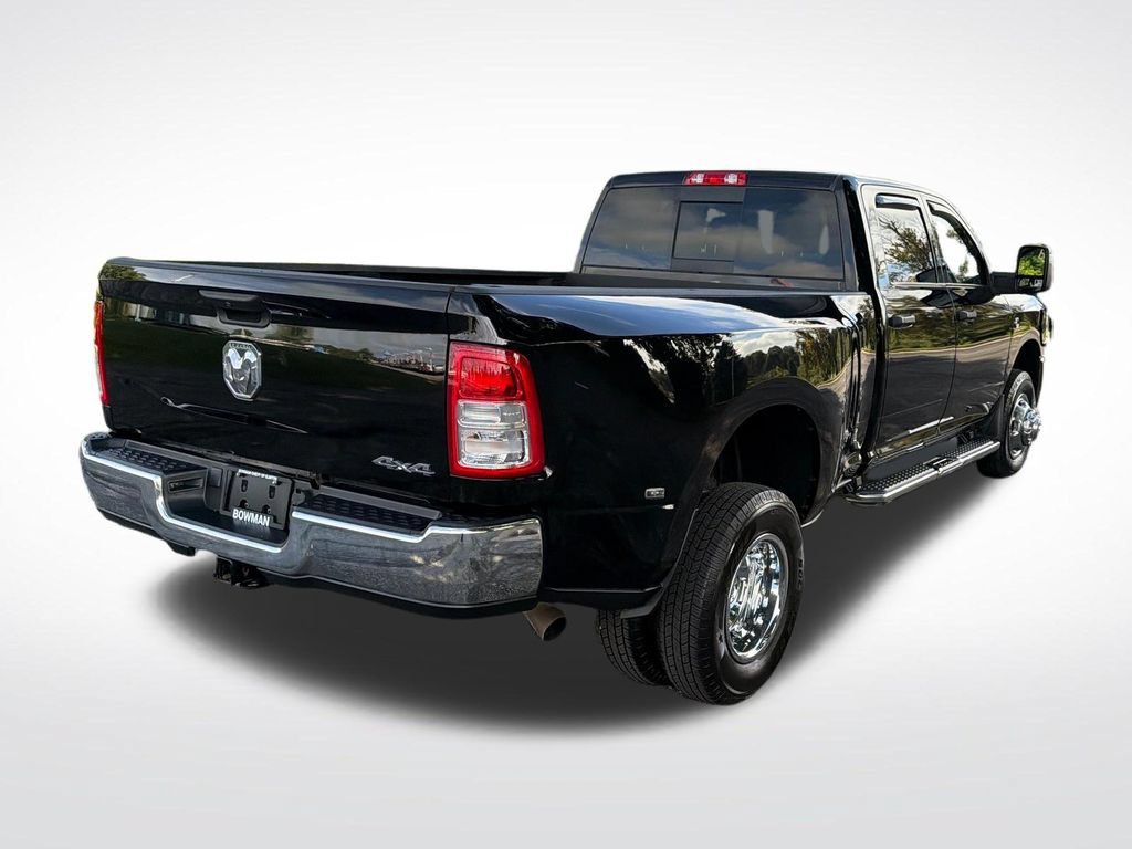Used 2024 RAM 3500 Tradesman w/ Chrome Appearance Group AWD/4WD image 6