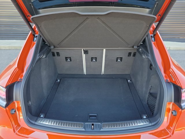 Certified 2023 Porsche Macan GTS AWD/4WD image 12