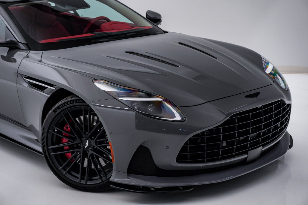 Used 2024 Aston Martin DB12 Coupe RWD image 4