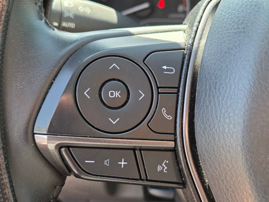Used 2024 Toyota Camry SE FWD image 19