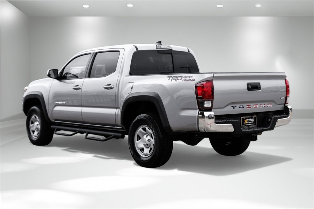 Used 2019 Toyota Tacoma TRD Off-Road image 8