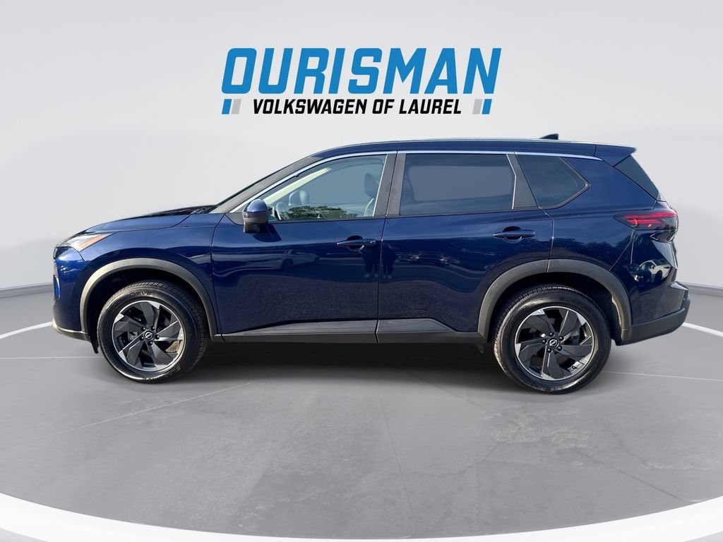 Used 2025 Nissan Rogue SV AWD/4WD image 5
