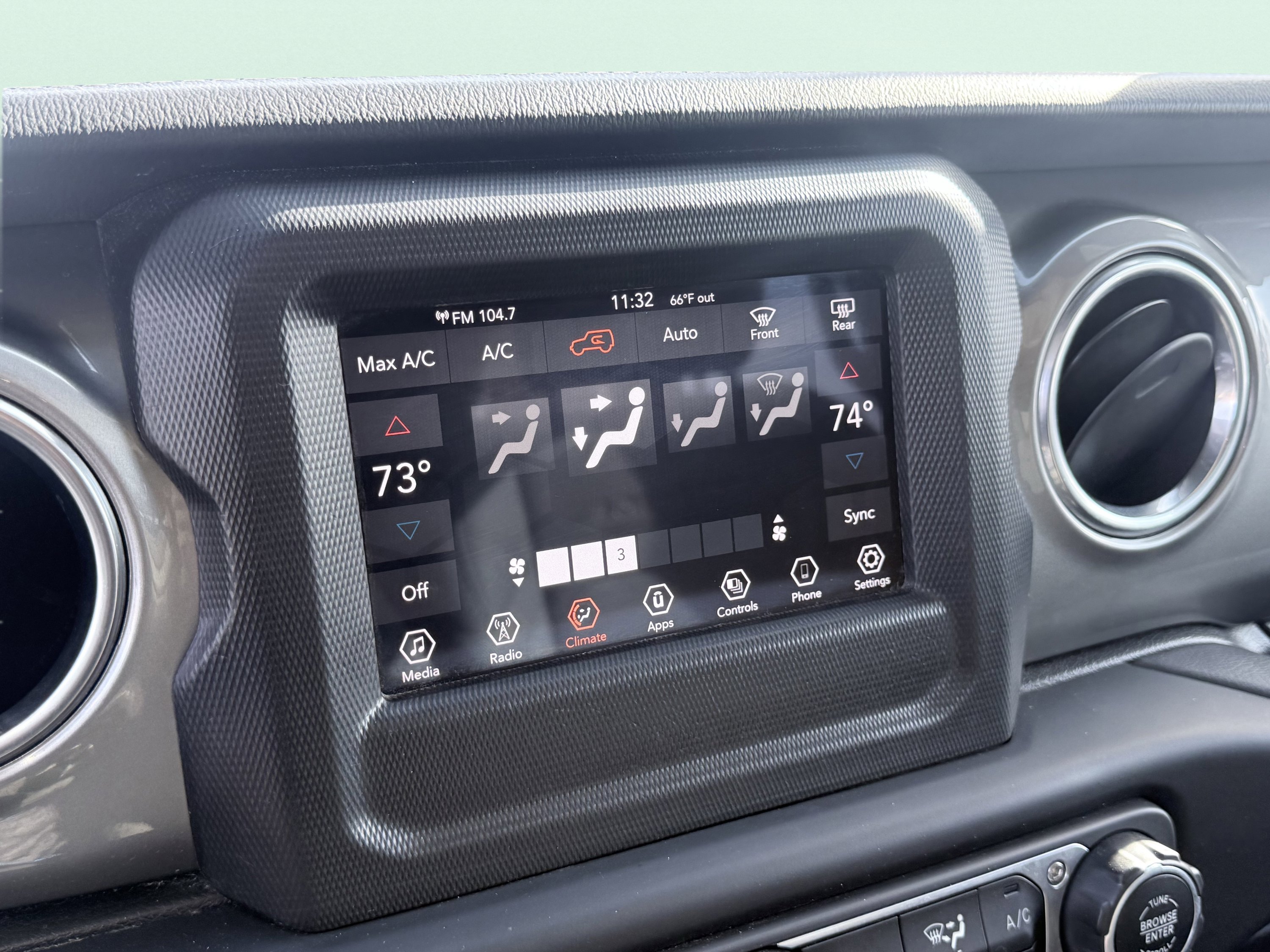 Used 2021 Jeep Wrangler Unlimited Sahara image 52