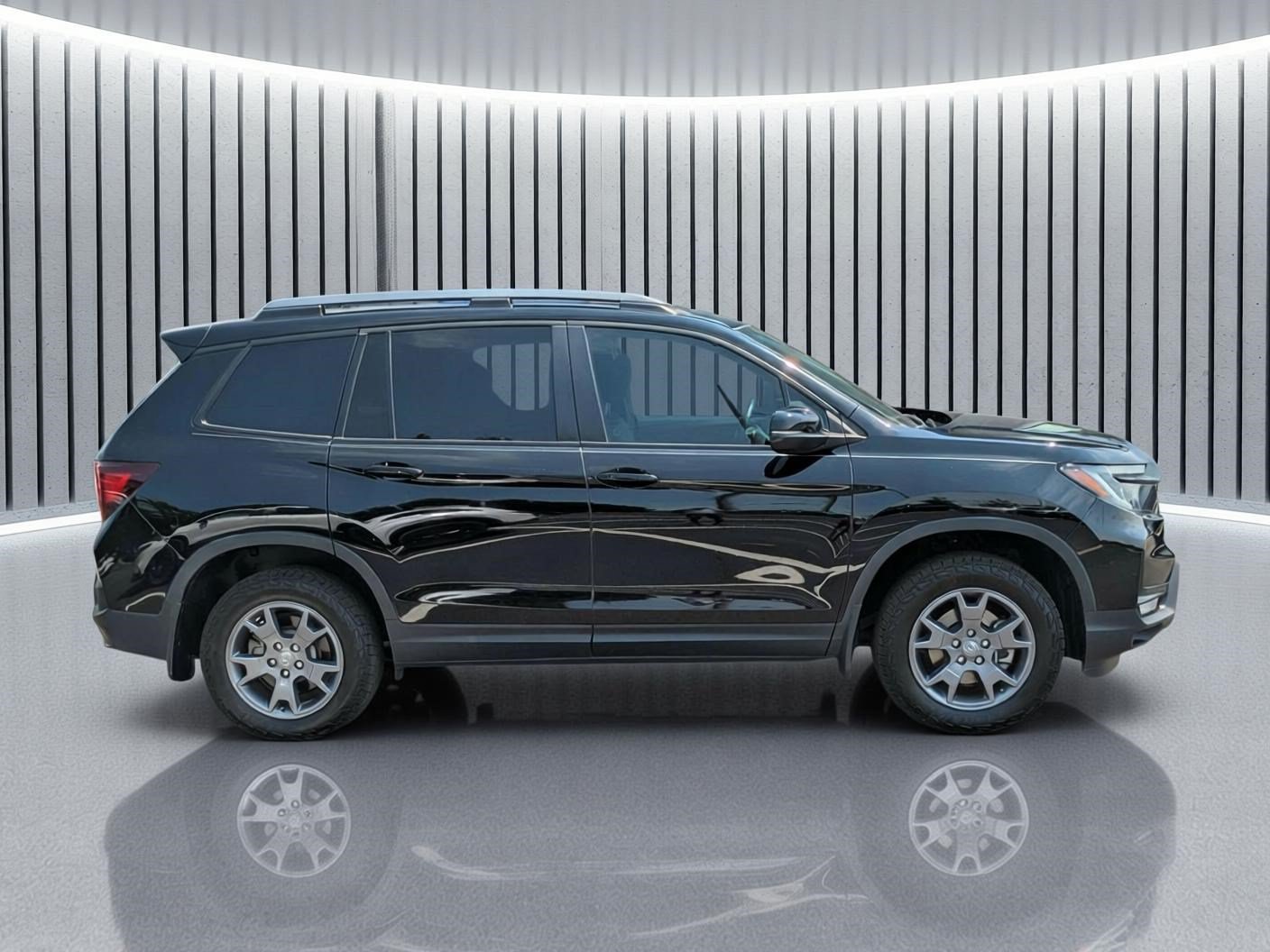 Certified 2024 Honda Passport TrailSport image 3