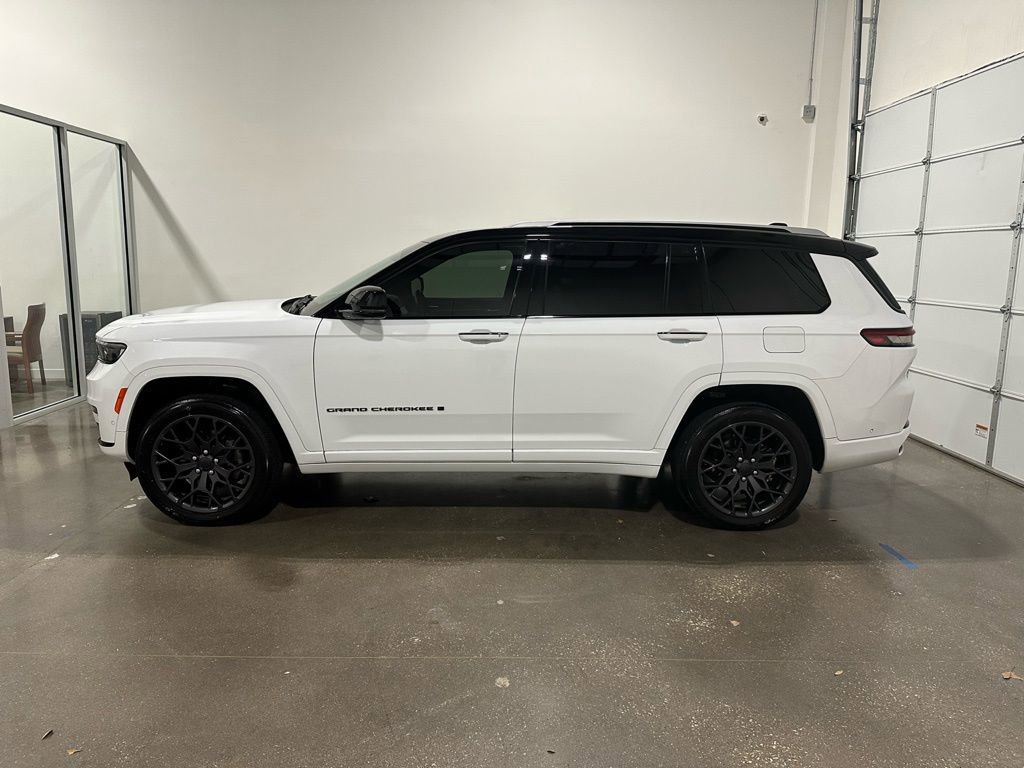 Used 2023 Jeep Grand Cherokee L Summit w/ High Altitude Package image 7