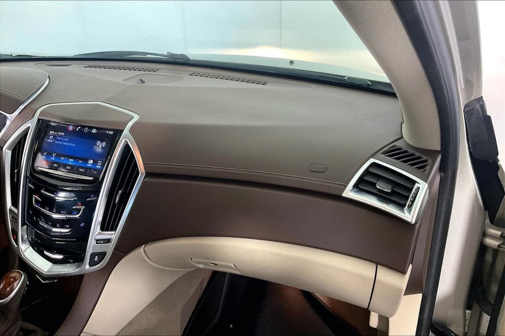 Used 2016 Cadillac SRX Luxury w/ Driver Awareness Package FWD image 19