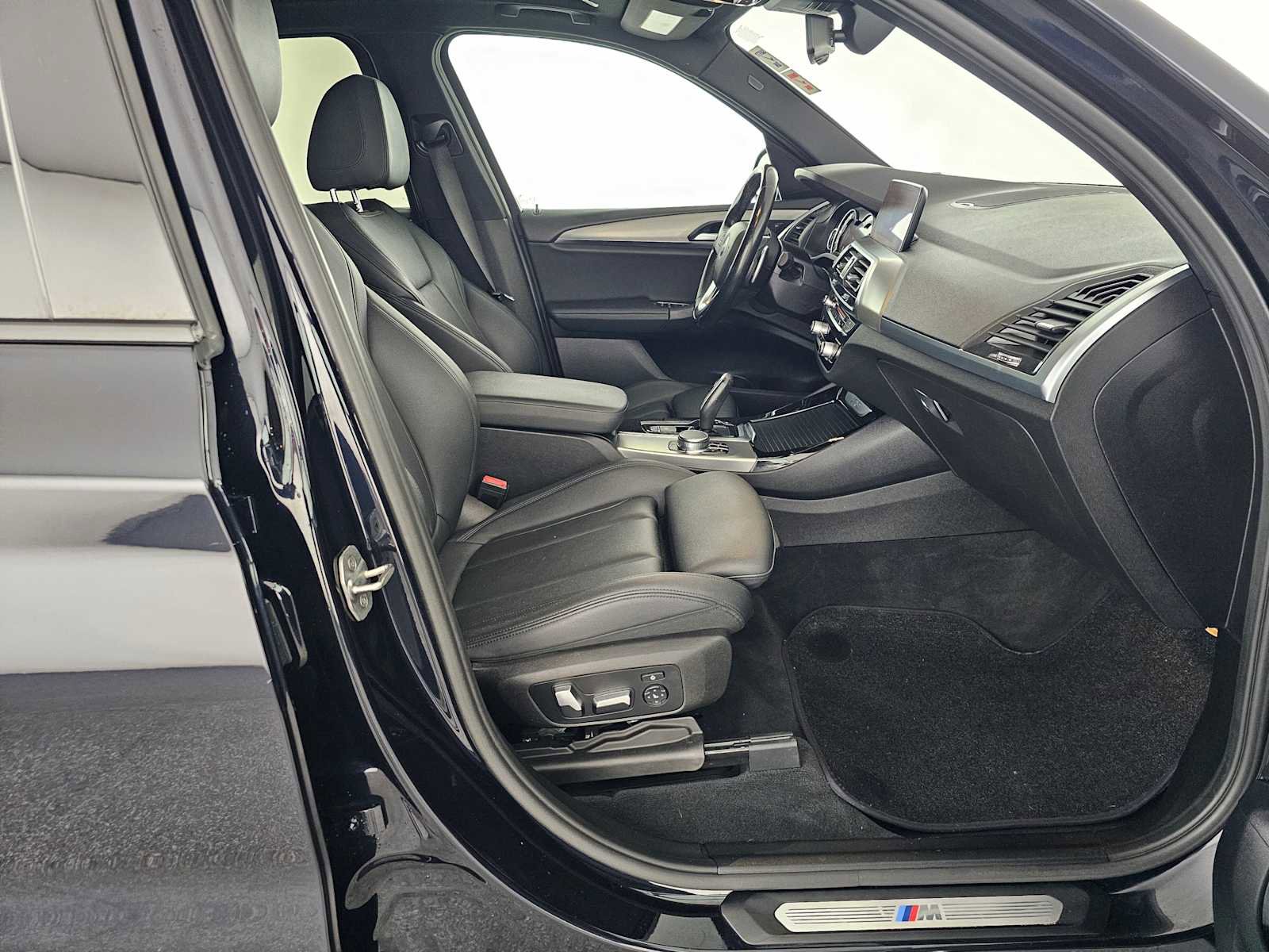 Used 2019 BMW X3 sDrive30i w/ M Sport Package 2 RWD image 10