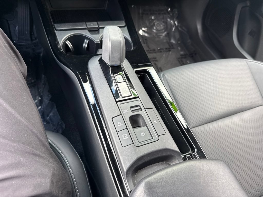 Used 2023 Toyota Prius XLE FWD image 43